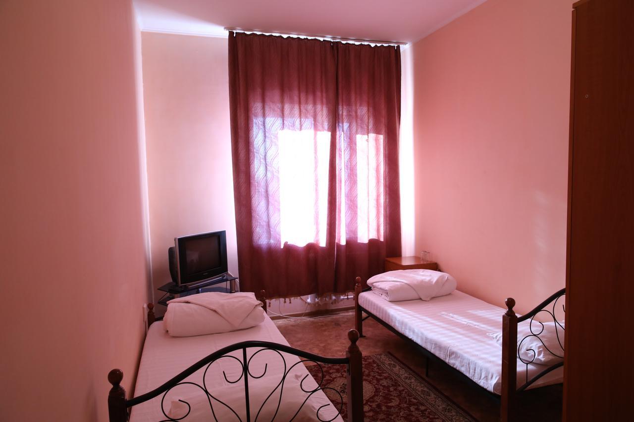 Hotel Alkuat Αστάνα Εξωτερικό φωτογραφία